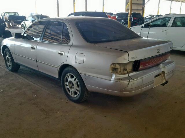 4T1GK13E3RU045280 - 1994 TOYOTA CAMRY XLE SILVER photo 3