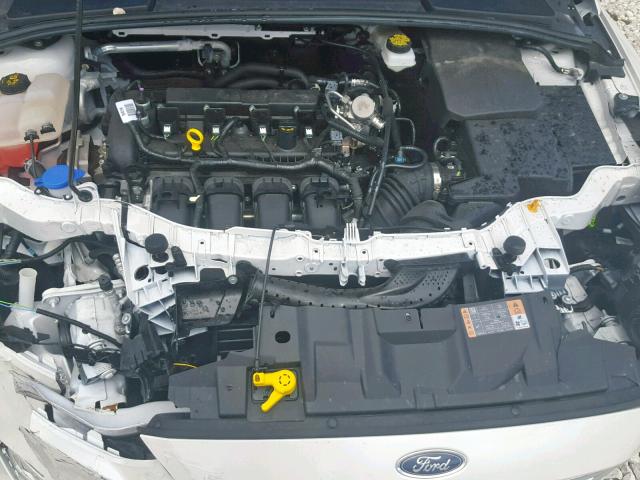 1FADP3N29JL216430 - 2018 FORD FOCUS TITA WHITE photo 7