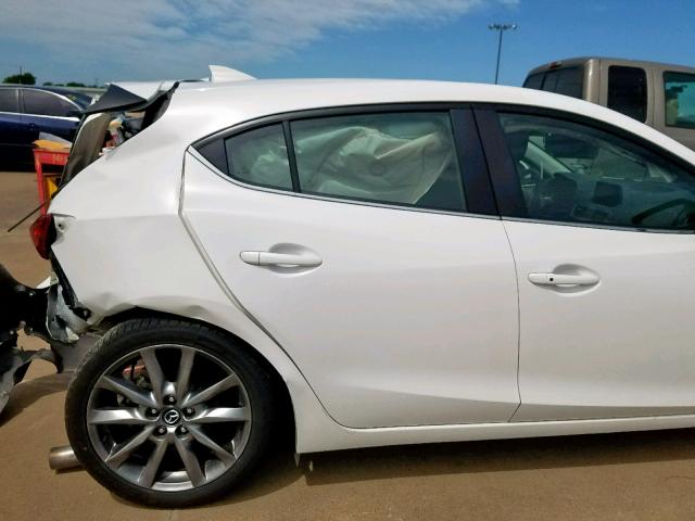 3MZBN1L32JM164836 - 2018 MAZDA 3 TOURING WHITE photo 6