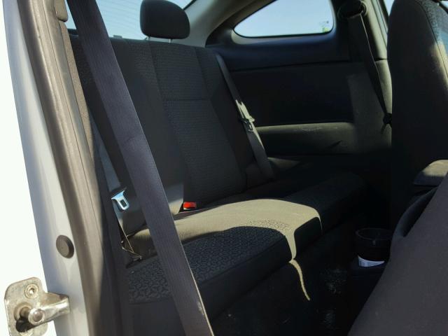 1G2AL15FX77378069 - 2007 PONTIAC G5 WHITE photo 6