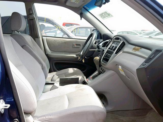 JTEGD21AX40100775 - 2004 TOYOTA HIGHLANDER BLUE photo 5