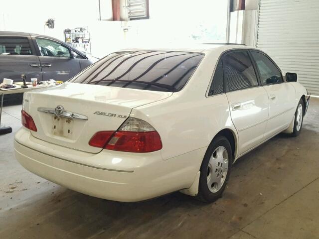 4T1BF28B03U326804 - 2003 TOYOTA AVALON XL WHITE photo 4