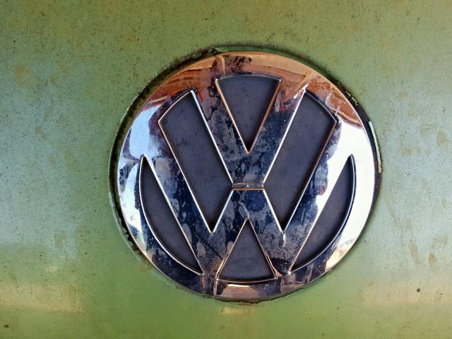 3VWCC21C9XM412849 - 1999 VOLKSWAGEN NEW BEETLE მწვანე ფოტო 9