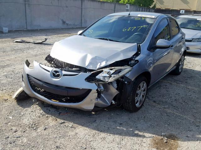 JM1DE1HY1B0105555 - 2011 MAZDA MAZDA2 GRAY photo 2