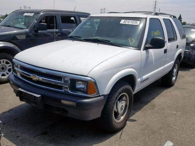 1GNDT13W7S2236397 - 1995 CHEVROLET BLAZER WHITE photo 2