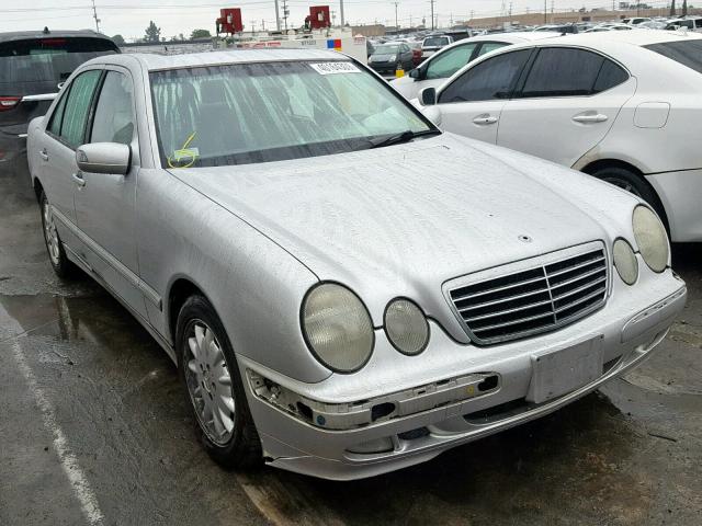 WDBJF65J61B378190 - 2001 MERCEDES-BENZ E 320 SILVER photo 1