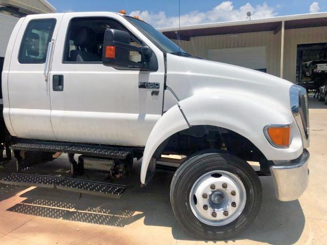 3FRNX6HP1FV643918 - 2015 FORD F650 SUPER WHITE photo 1