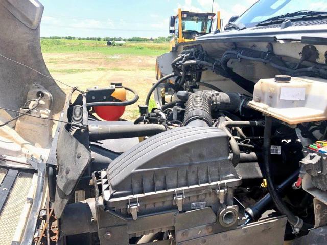 3FRNX6HP1FV643918 - 2015 FORD F650 SUPER WHITE photo 6