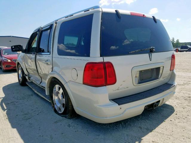 5LMFU28536LJ05982 - 2006 LINCOLN NAVIGATOR თეთრი ფოტო 3