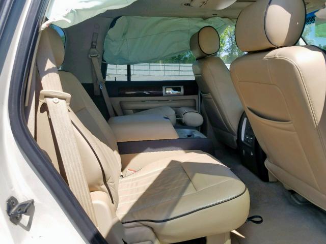 5LMFU28536LJ05982 - 2006 LINCOLN NAVIGATOR თეთრი ფოტო 6