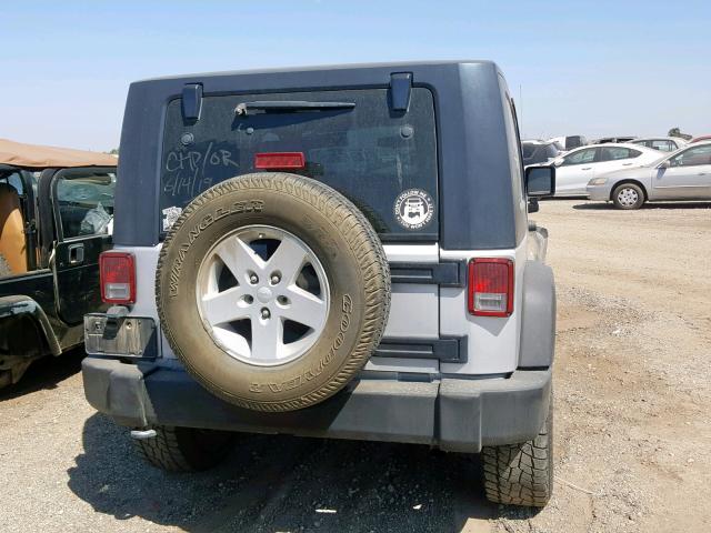 1J4FA24169L744343 - 2009 JEEP WRANGLER X SILVER photo 10