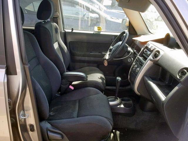 JTLKT324040141906 - 2004 TOYOTA SCION XB 灰色 照片 5