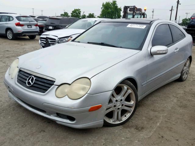 WDBRN47J02A265396 - 2002 MERCEDES-BENZ C 230K SPO SILVER photo 2