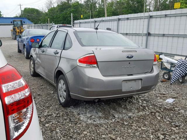 1FAHP34N58W201090 - 2008 FORD FOCUS S/SE SILVER photo 3