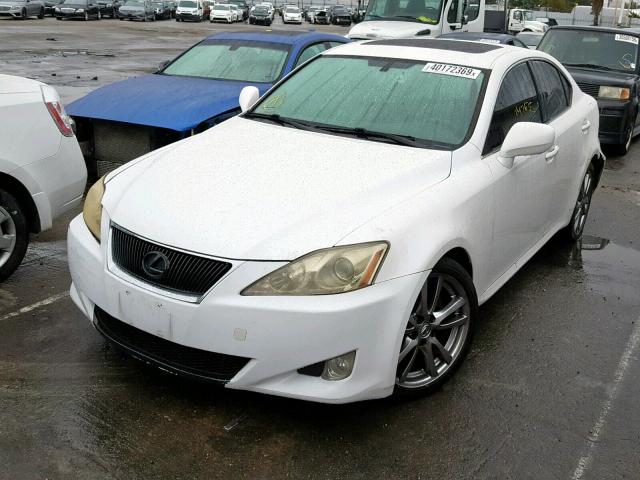 JTHBK262X85082954 - 2008 LEXUS IS 250 WHITE photo 2