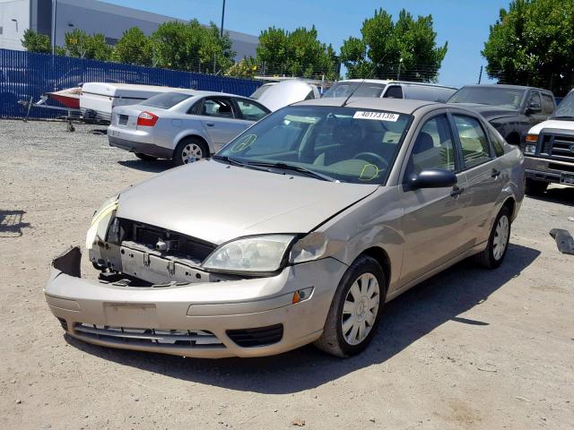 1FAFP34N36W120870 - 2006 FORD FOCUS ZX4 TAN photo 2