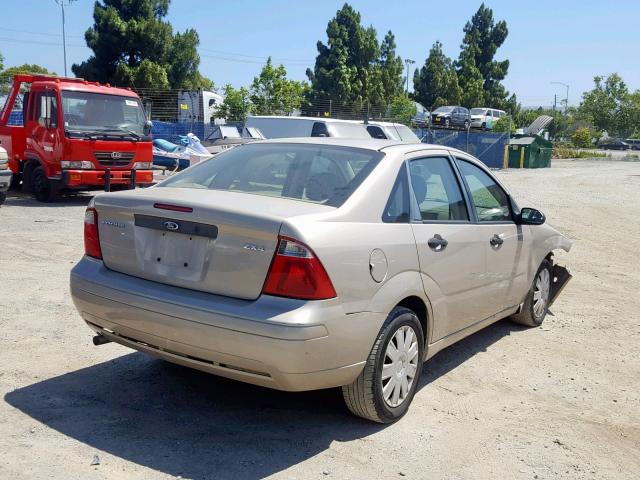 1FAFP34N36W120870 - 2006 FORD FOCUS ZX4 TAN photo 4