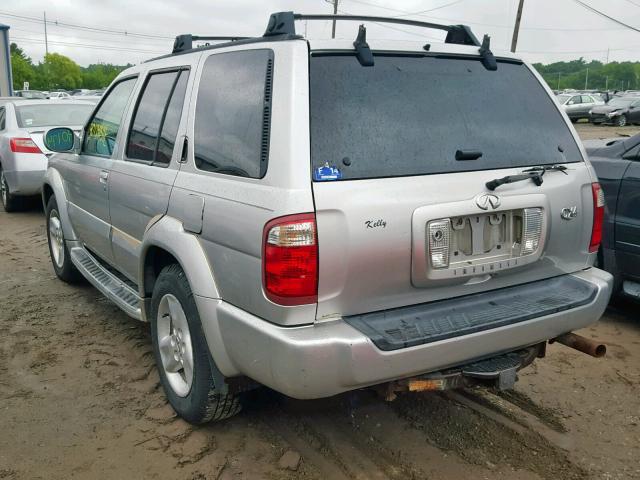 JNRDR09Y82W256385 - 2002 INFINITI QX4 SILVER photo 3