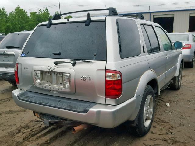 JNRDR09Y82W256385 - 2002 INFINITI QX4 SILVER photo 4