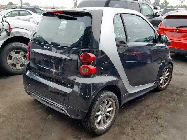 WMEEJ3BA6DK716455 - 2013 SMART FORTWO PUR BLACK photo 4