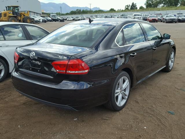 1VWBV7A35FC041630 - 2015 VOLKSWAGEN PASSAT SE BLACK photo 4