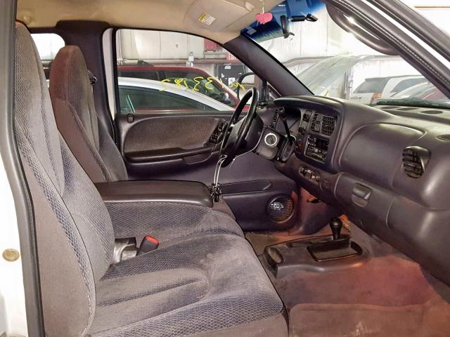 1B7GG22Y5WS669502 - 1998 DODGE DAKOTA SILVER photo 5