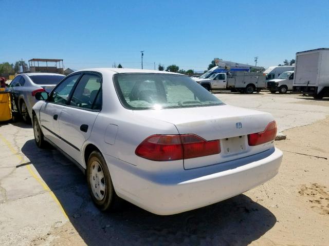 1HGCF8645WA271094 - 1998 HONDA ACCORD DX WHITE photo 3