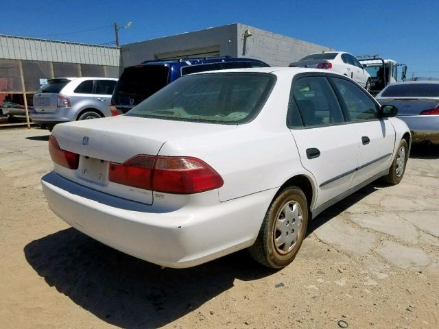 1HGCF8645WA271094 - 1998 HONDA ACCORD DX WHITE photo 4