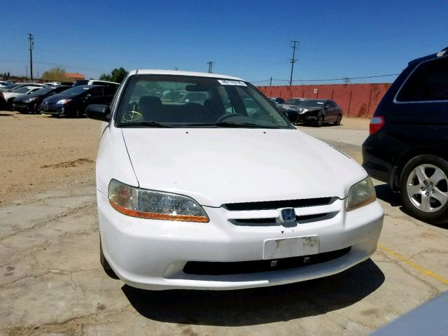 1HGCF8645WA271094 - 1998 HONDA ACCORD DX WHITE photo 9