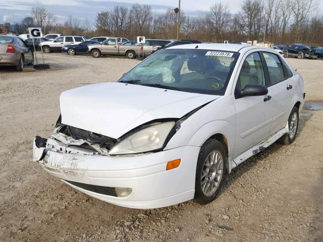 1FAFP38371W256873 - 2001 FORD FOCUS ZTS WHITE photo 2