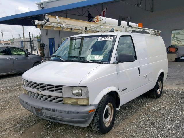 1GCDM19WXYB163371 - 2000 CHEVROLET ASTRO WHITE photo 2