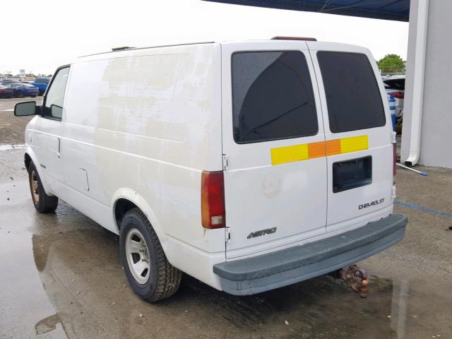 1GCDM19W31B131948 - 2001 CHEVROLET ASTRO WHITE photo 3