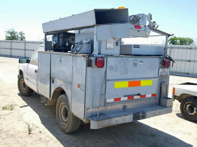 1GBGC34R8YR225083 - 2000 CHEVROLET C3500 WHITE photo 3