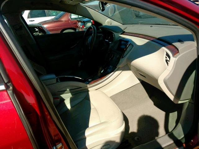 1G4GC5ERXDF318796 - 2013 BUICK LACROSSE RED photo 5