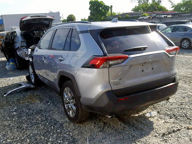 JTMC1RFV9KD011270 - 2019 TOYOTA RAV4 XLE P SILVER photo 3