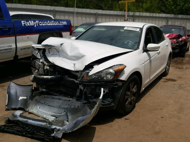 1HGCP2F68CA151510 - 2012 HONDA ACCORD SE WHITE photo 2