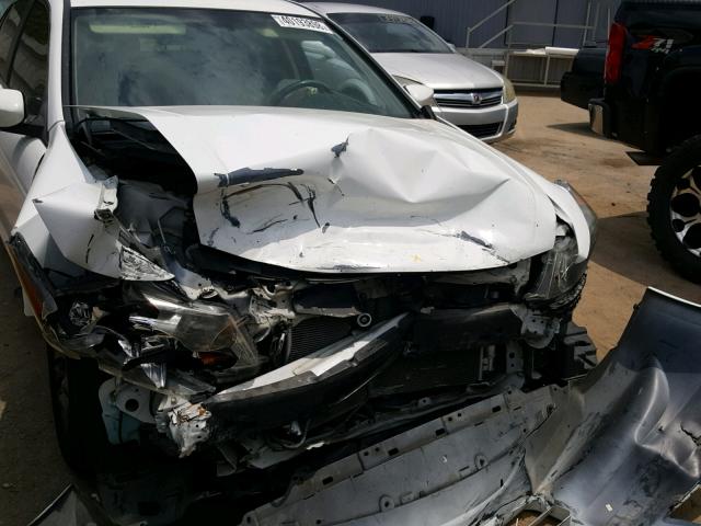 1HGCP2F68CA151510 - 2012 HONDA ACCORD SE WHITE photo 9