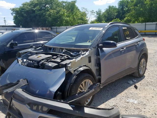 KM8K22AA6JU142753 - 2018 HYUNDAI KONA SEL SILVER photo 2