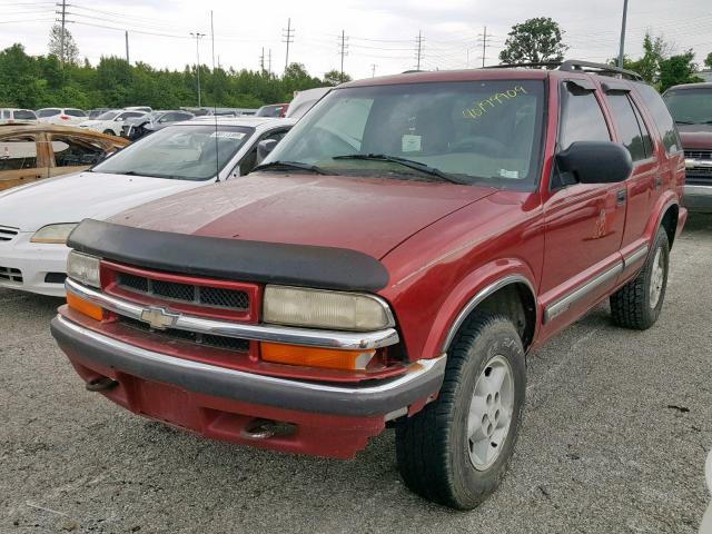 1GNDT13W1Y2393724 - 2000 CHEVROLET BLAZER MAROON photo 2