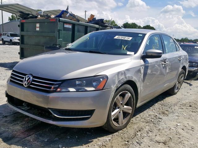 1VWBP7A34DC069166 - 2013 VOLKSWAGEN PASSAT SE SILVER photo 2