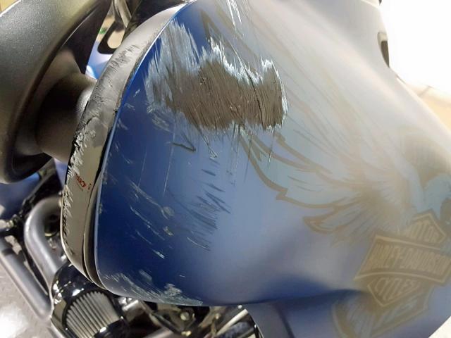 1HD1KYC18JB633531 - 2018 HARLEY-DAVIDSON FLHXS 115T BLUE photo 16