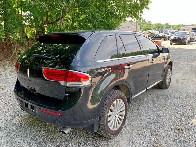 2LMDJ8JK0EBL08823 - 2014 LINCOLN MKX BLACK photo 4