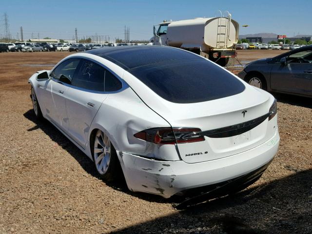 5YJSA1E11GF159635 - 2016 TESLA MODEL S أبيض صورة 3