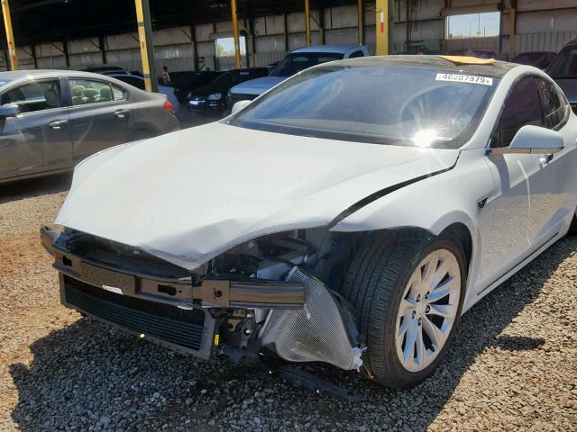 5YJSA1E11GF159635 - 2016 TESLA MODEL S أبيض صورة 9