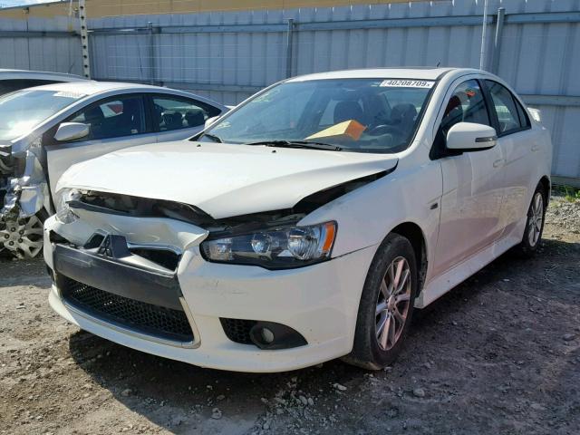 JA32U2FU9FU601376 - 2015 MITSUBISHI LANCER ES WHITE photo 2