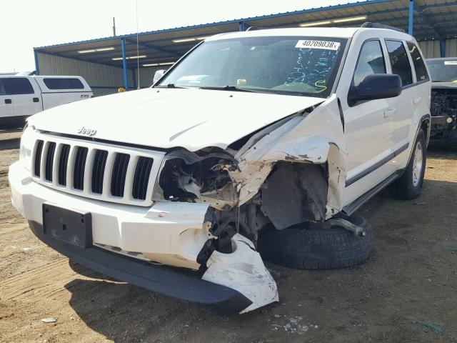 1J8GR48K77C602297 - 2007 JEEP GRAND CHER WHITE photo 2