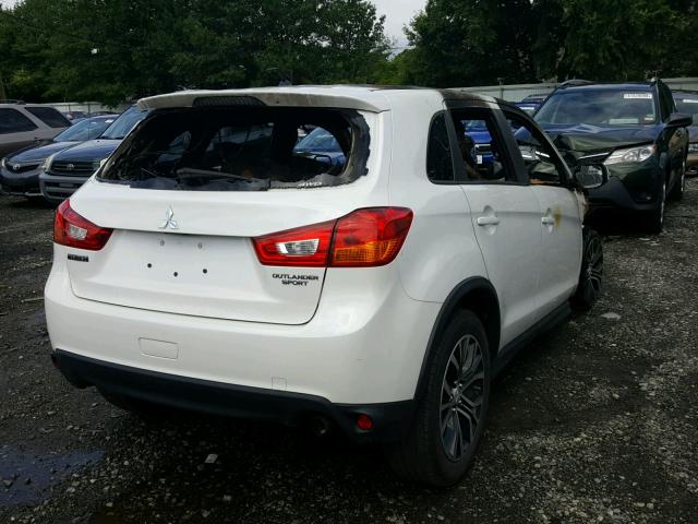 JA4AR3AU3GZ034706 - 2016 MITSUBISHI OUTLANDER WHITE photo 4