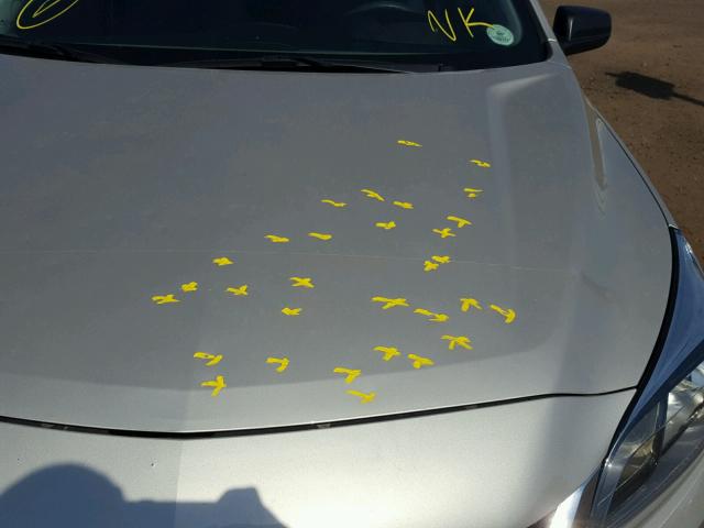 1G11B5SL5FF186121 - 2015 CHEVROLET MALIBU LS GOLD photo 9