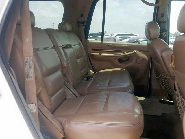 5LMRU27LXWLJ61267 - 1998 LINCOLN NAVIGATOR 白色 照片 6
