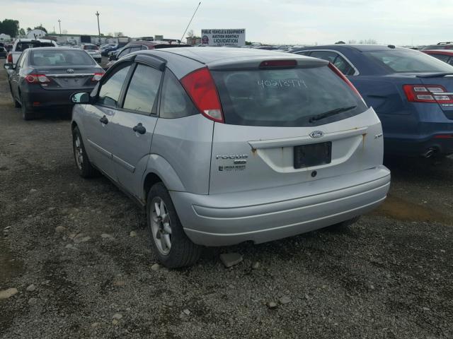 1FAFP37N26W236010 - 2006 FORD FOCUS ZX5 SILVER photo 3